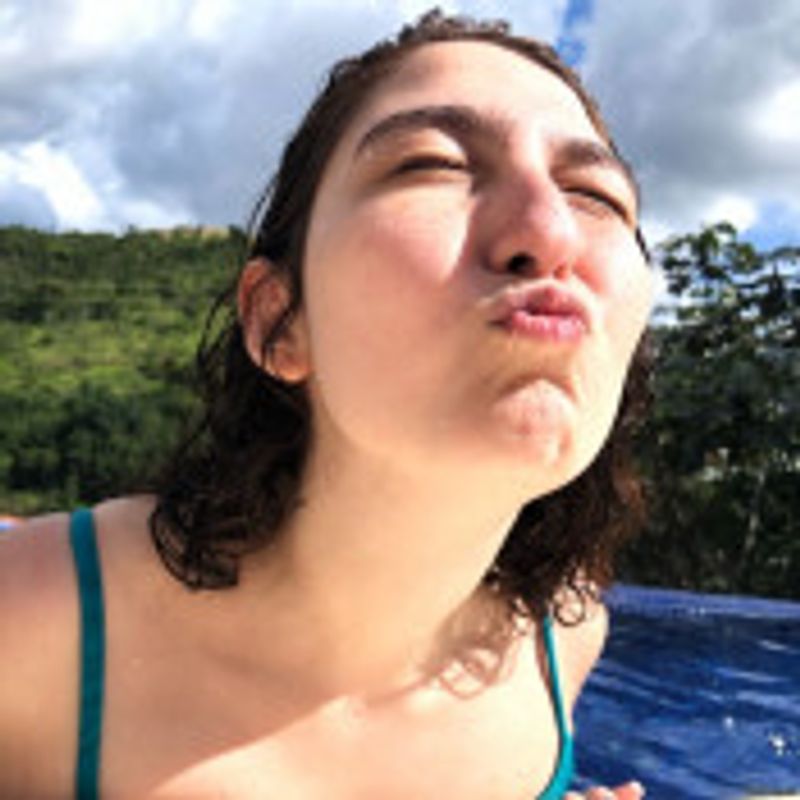 Giovana Villari picture