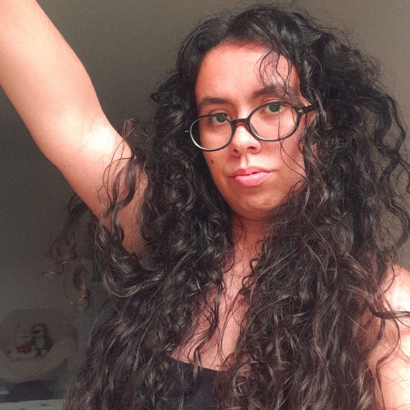 Ariane Souza picture