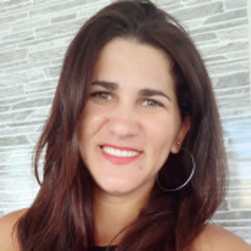 Flávia Oliveira picture