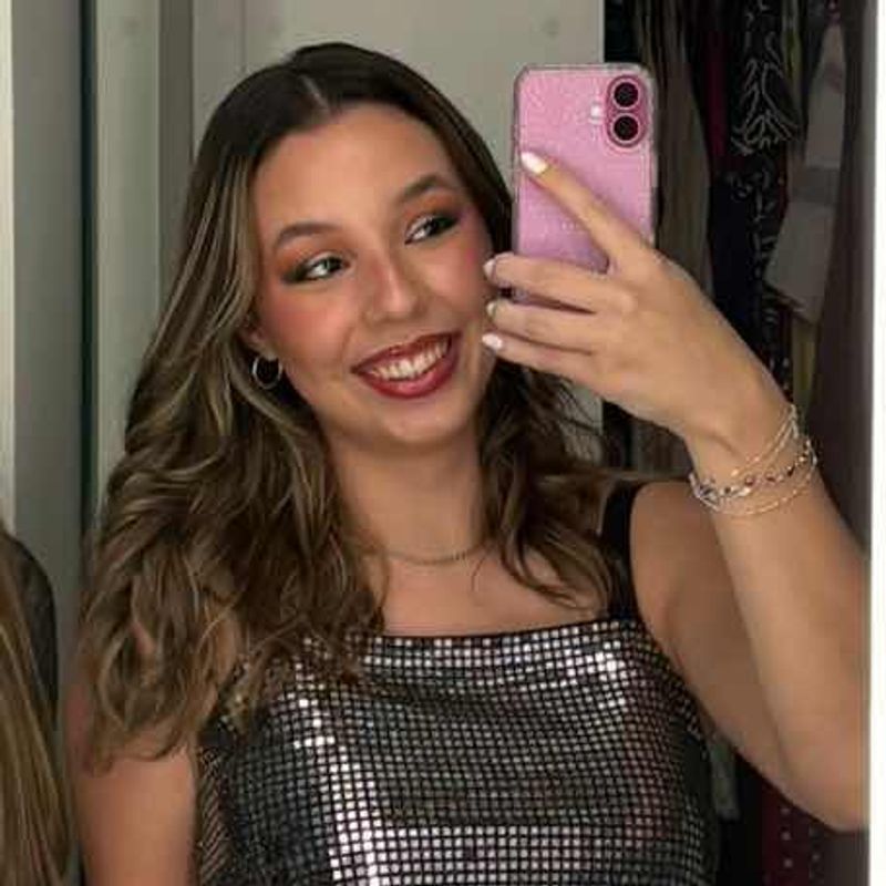 Letícia picture