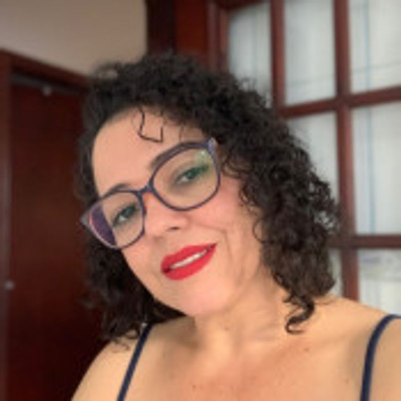 Simone Andrade Sa Nunes Aguiar picture