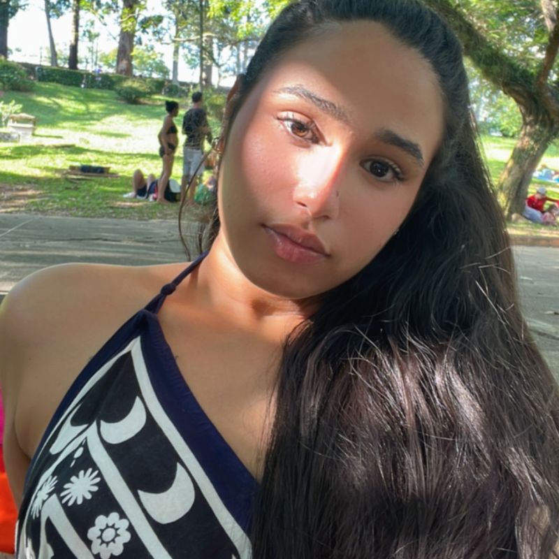 Caroline Araújo picture
