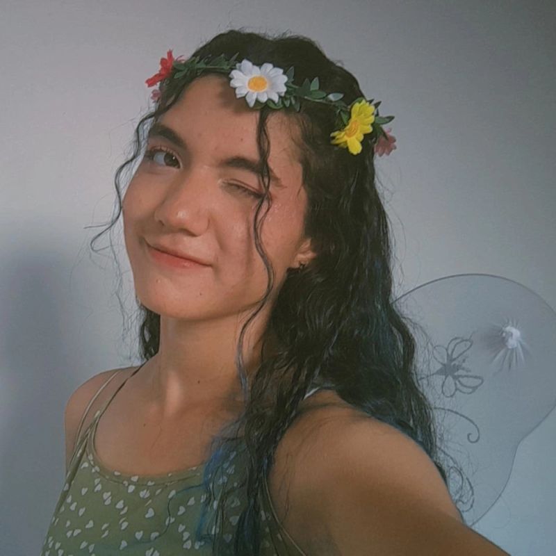 Nivia picture