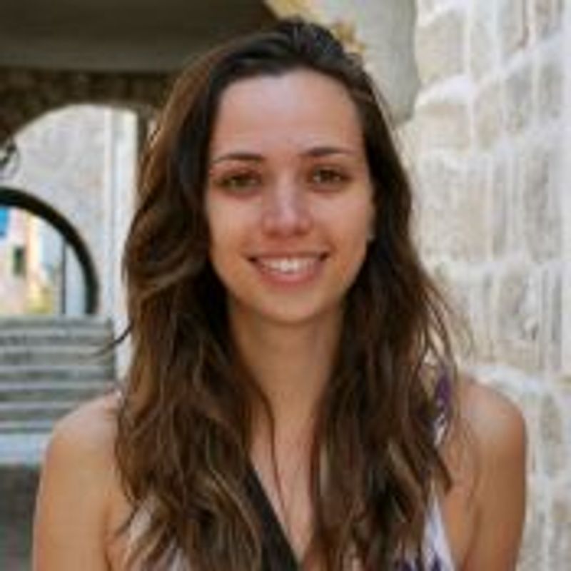 Camila Faria picture