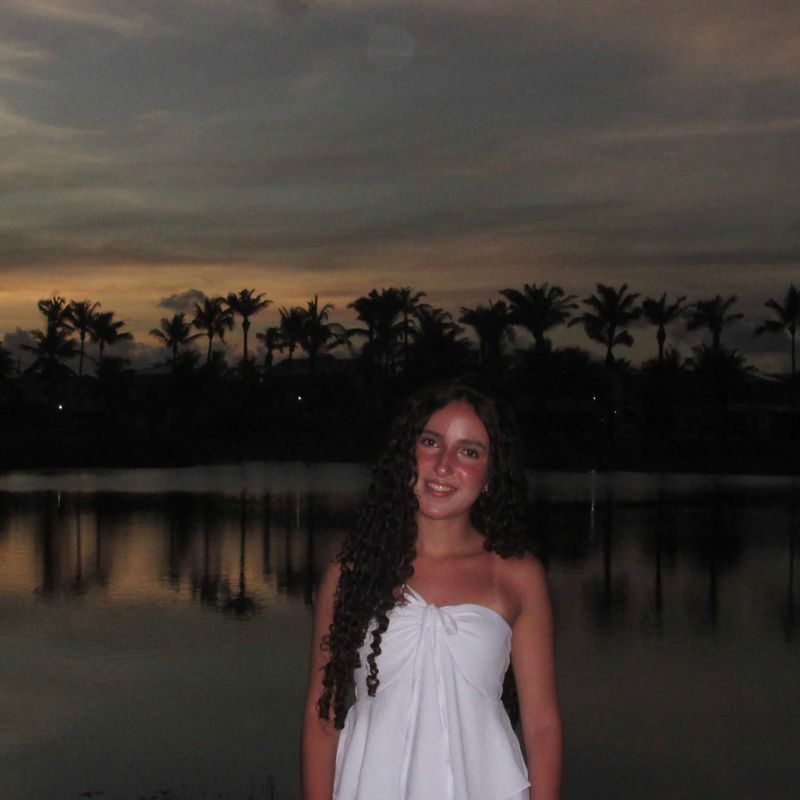 Rebeca Barros picture