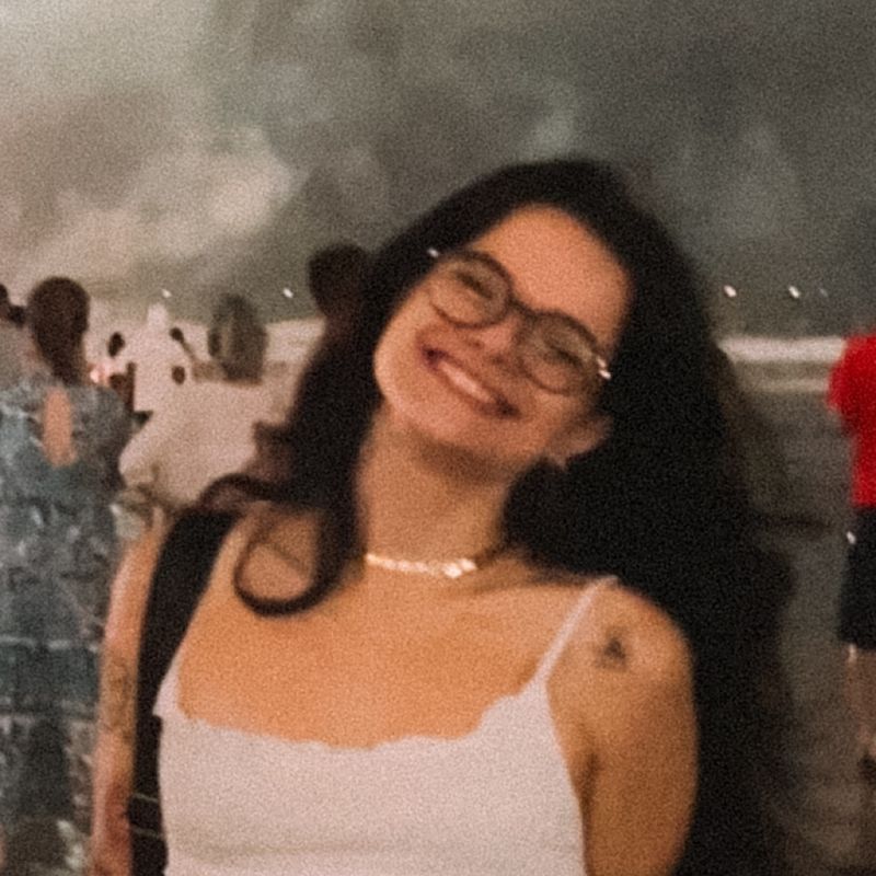 Júlia Queiroz picture