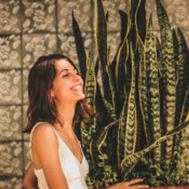 Gabriela Souza picture
