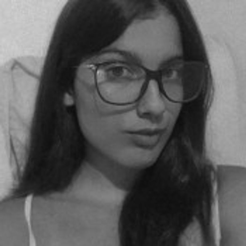 Marina Luna Oliveira d'Emilia  picture