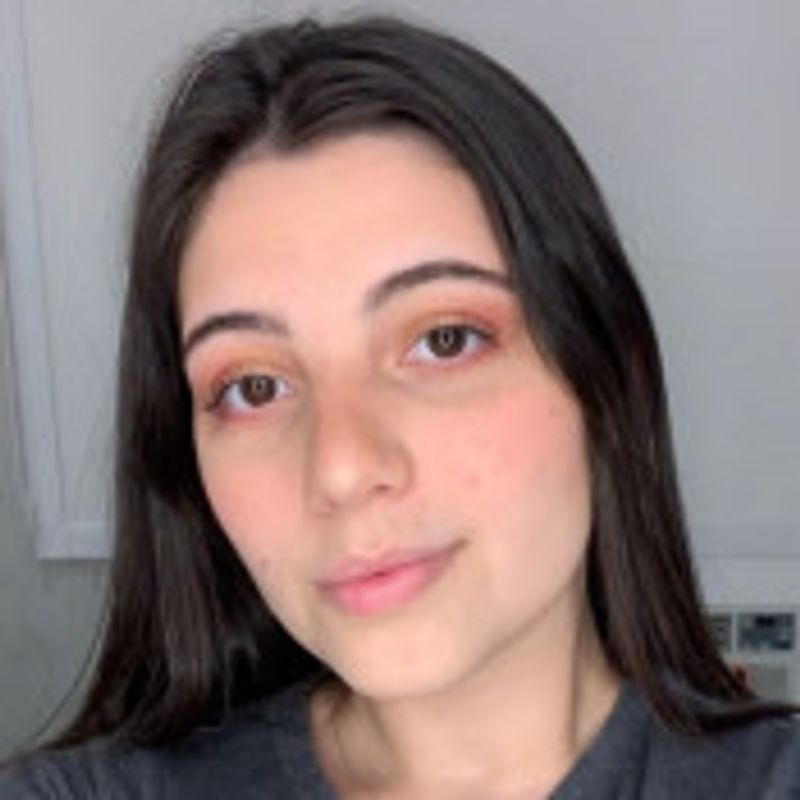 Julia Petra  picture