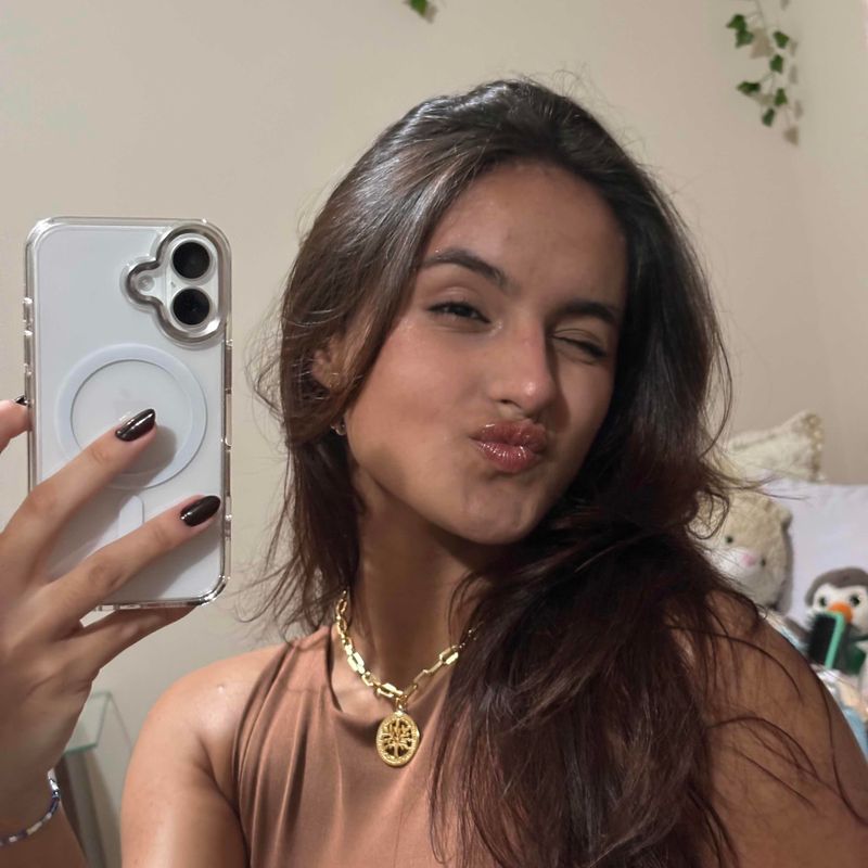 Mari Santiago picture