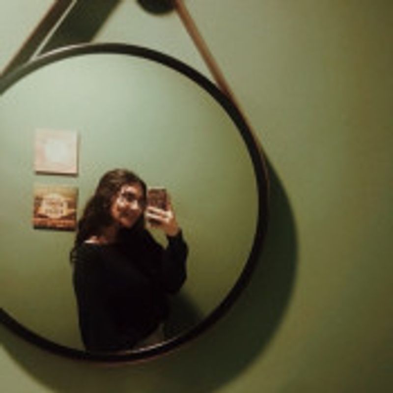Julia Wild  picture