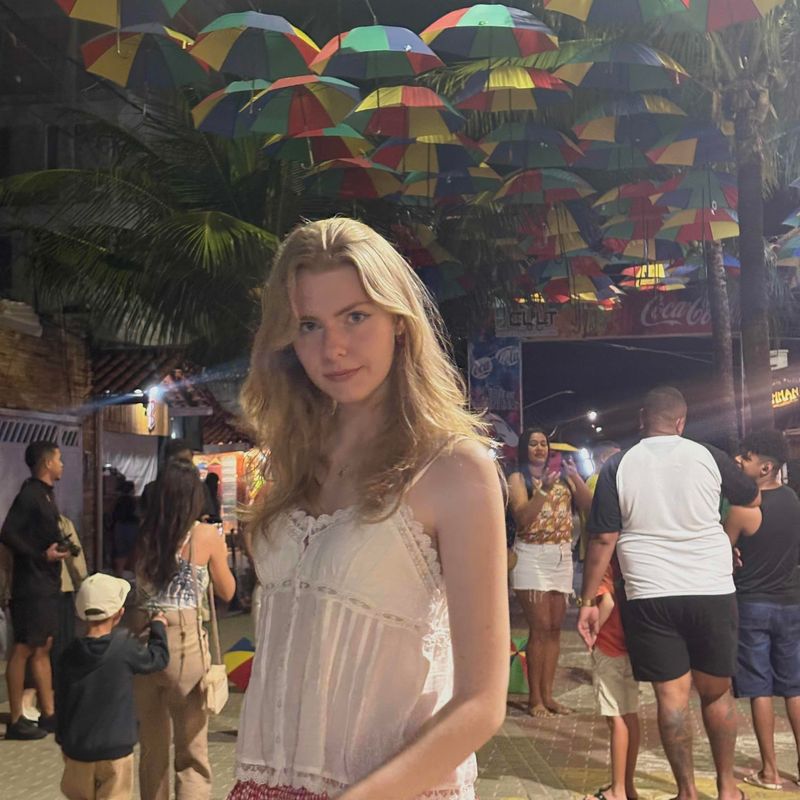 Bella Dambros picture