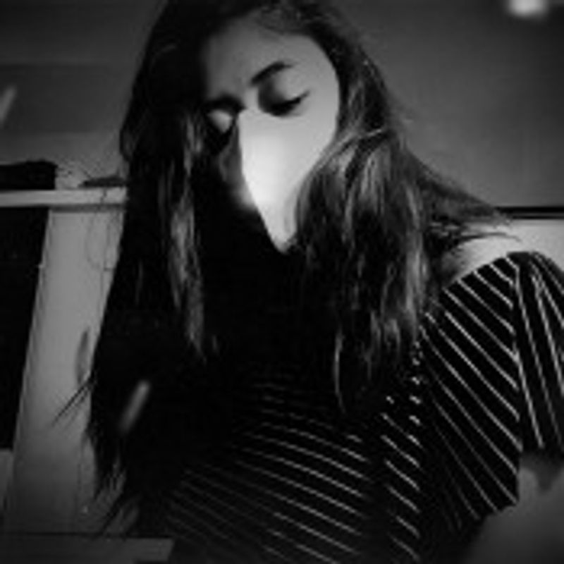 Nicole Oliveira picture