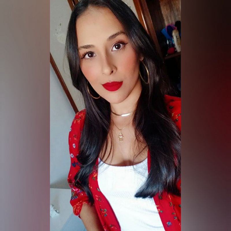 Anna Paula Mansur picture