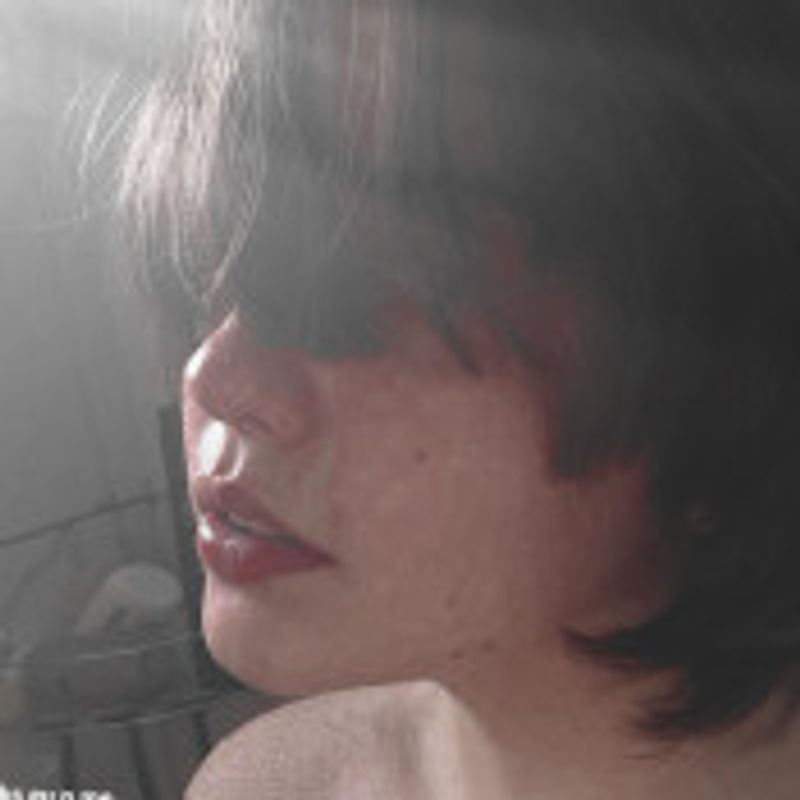 Emanuelle ssouza righi picture