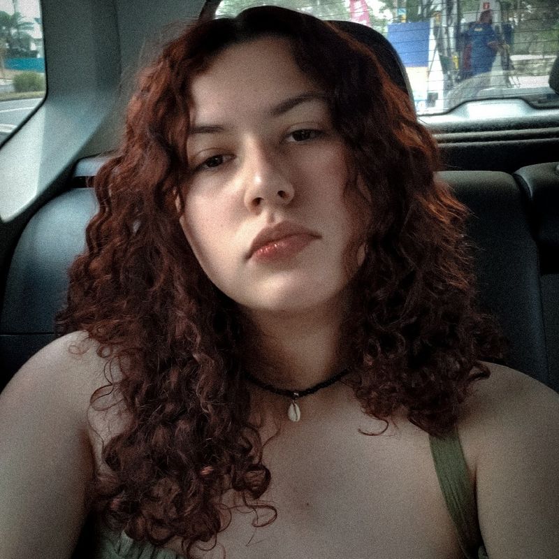 Thaís F picture