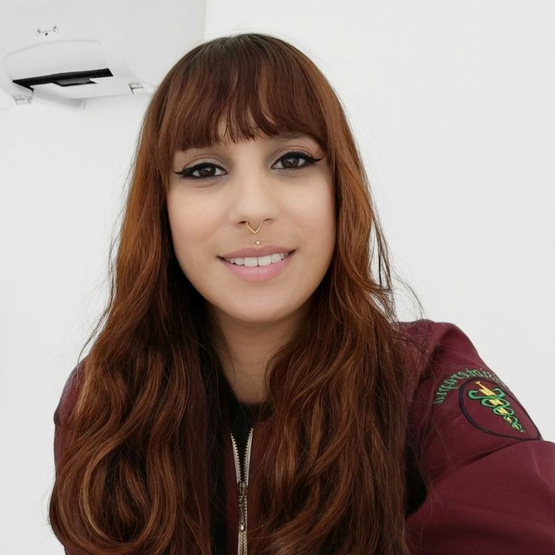 Isis Manguinho picture