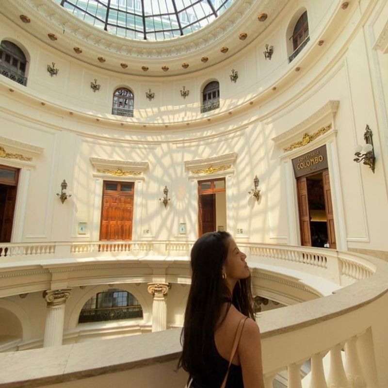 Gabriela Andrade picture