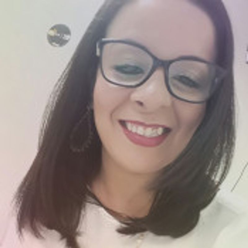 Monique Caetano picture