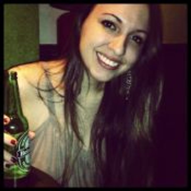 Iza Mendes picture