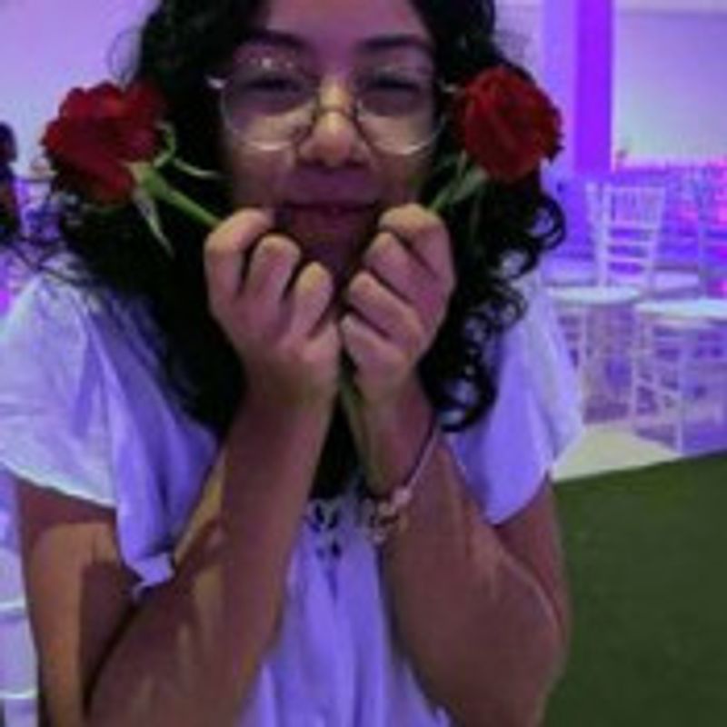 Elisa Gomes picture