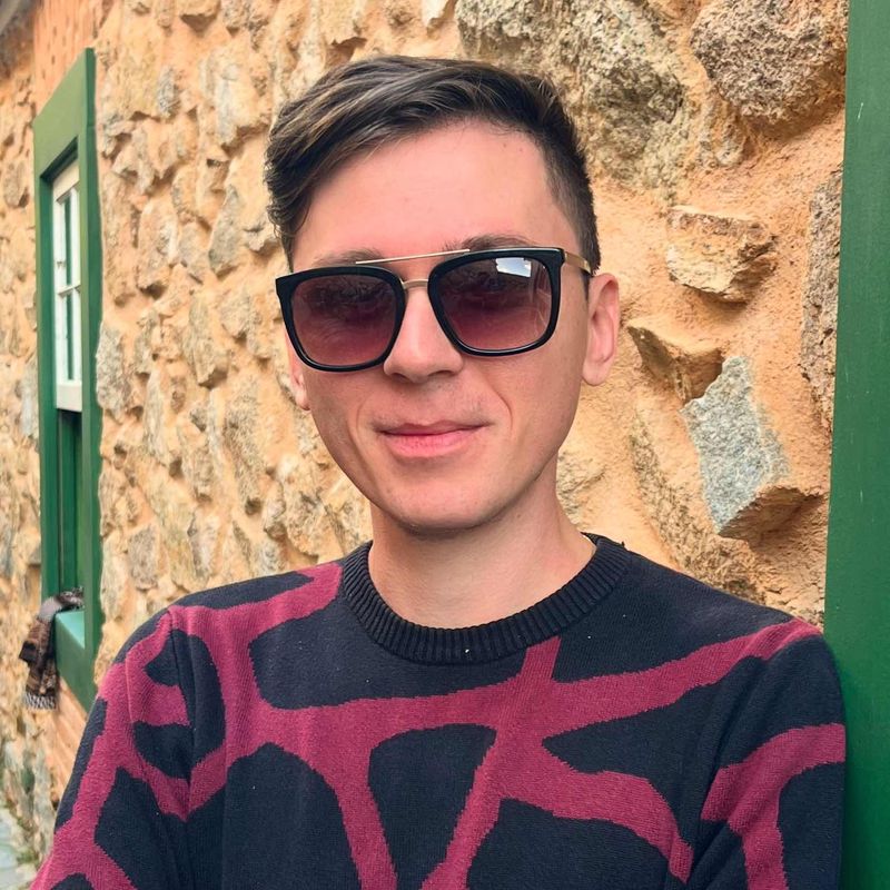 Elton Rodrigo picture