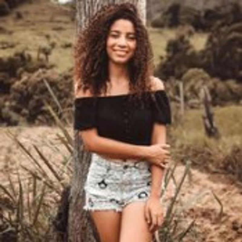 Yasmin Caetano picture