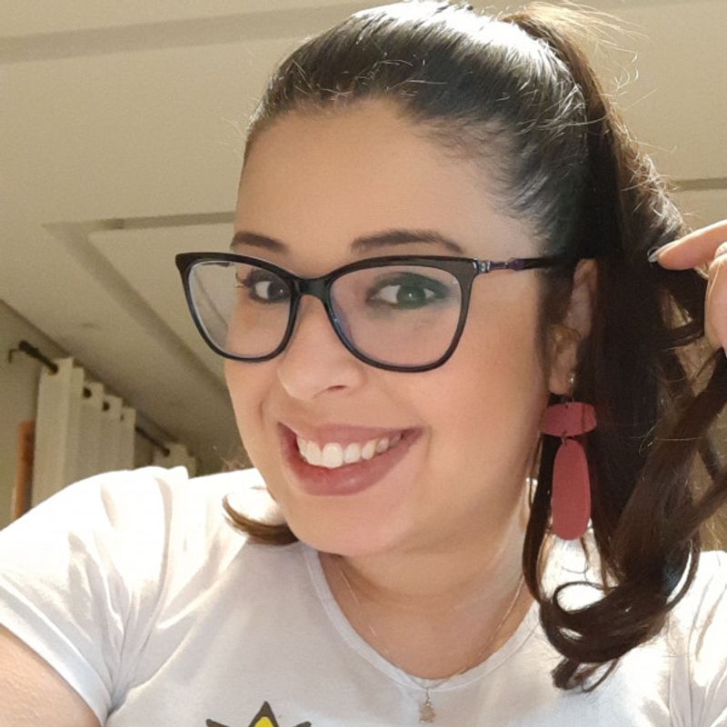 Thais Maia picture