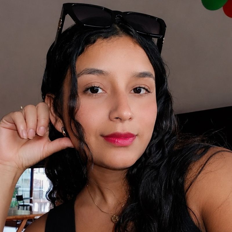 Thayslana Kelly picture
