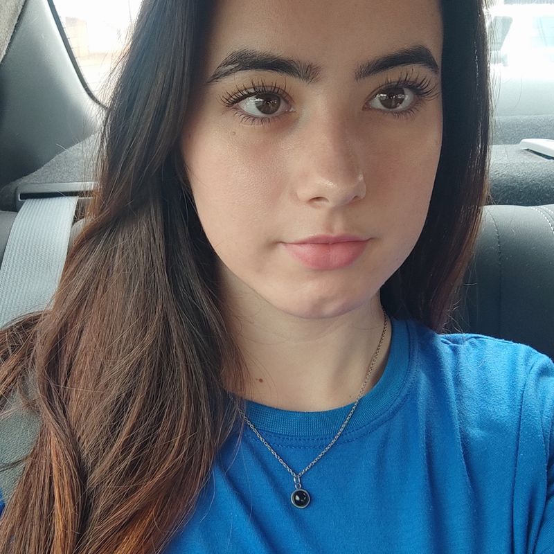 Camila Calbaizer picture