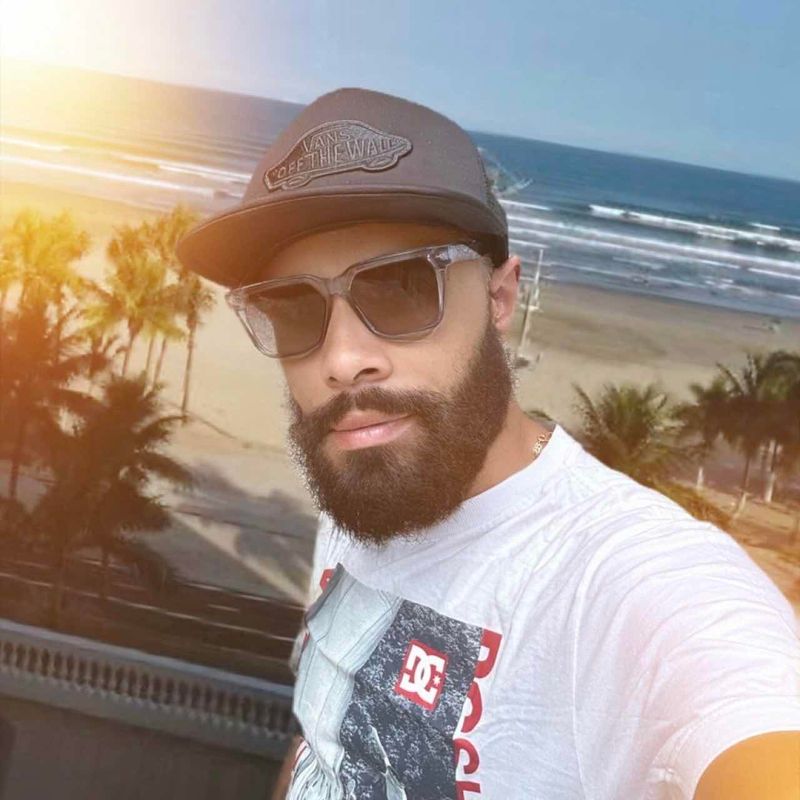 Eduardo Neto picture