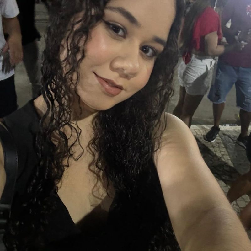 Ana Beatriz picture