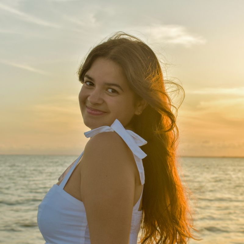 Ana Luna picture