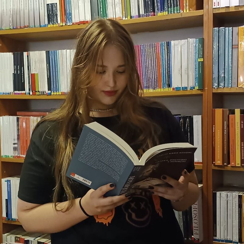 Natália Canalli picture