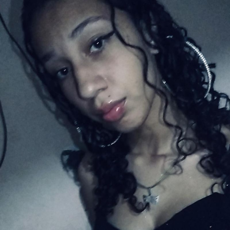 Aline Gomes picture