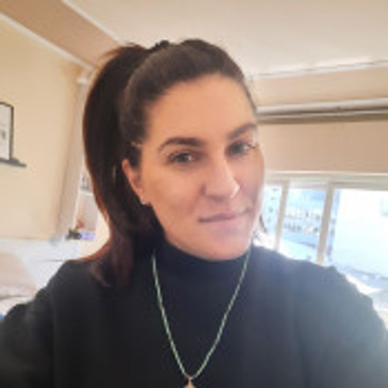Aline Roglio Flores Carneiro picture