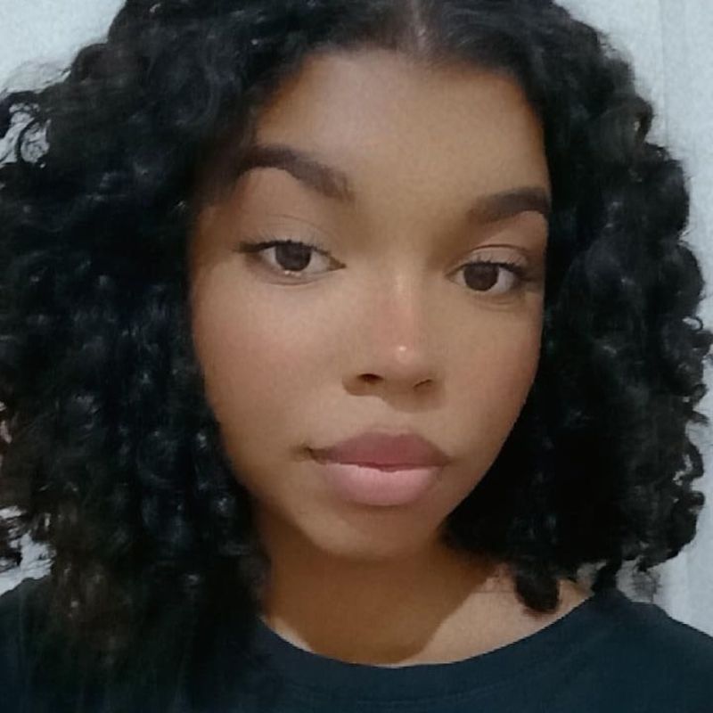 Júlia Vieira  picture