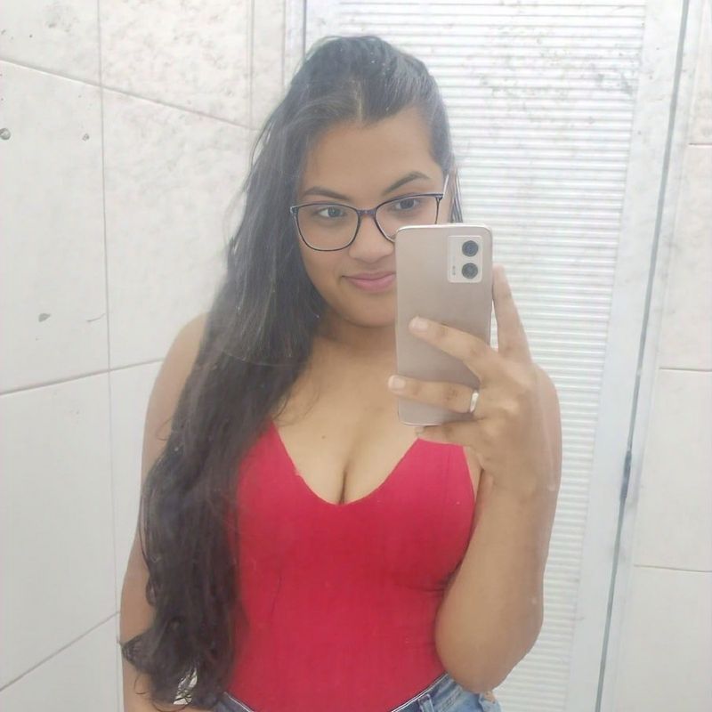 Estefani Silveira dos Anjos picture