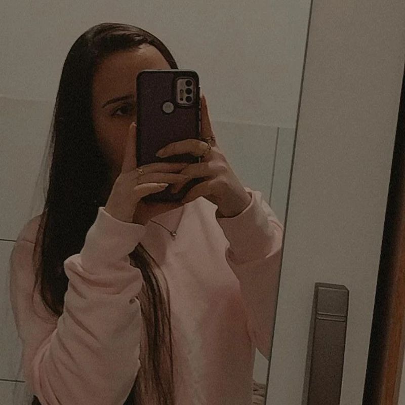 Kamili Vitoria de Oliveira picture