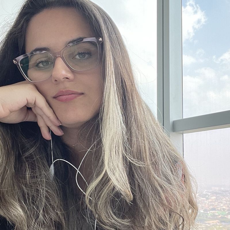 Carol Jardim picture