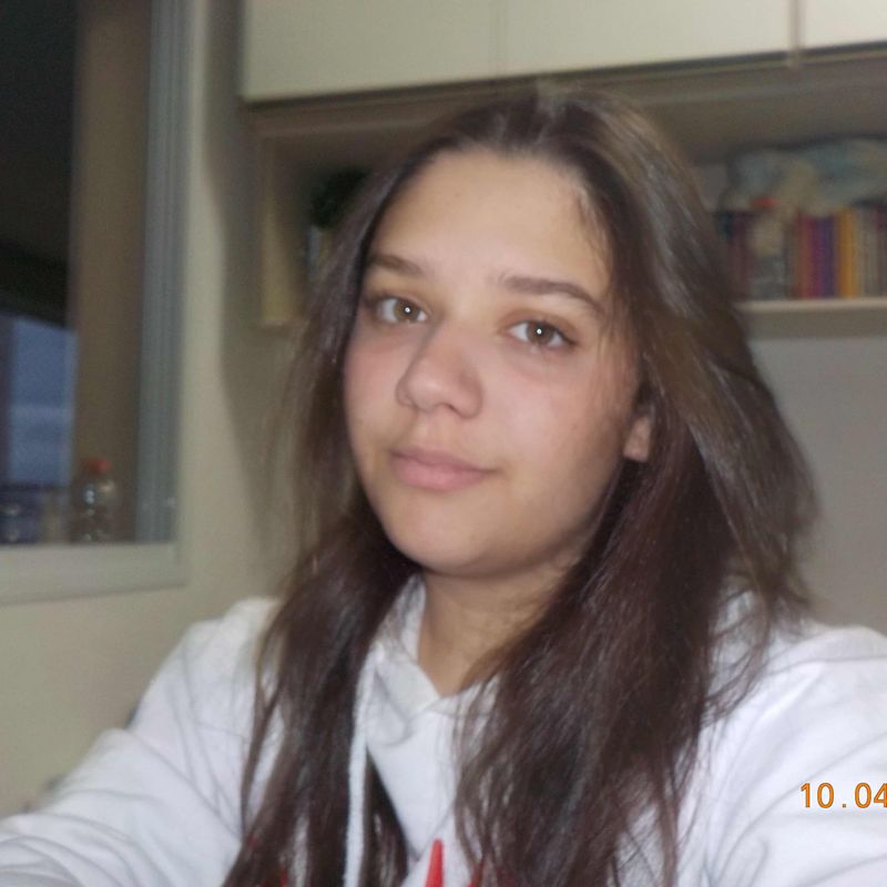 Julia Barcha picture