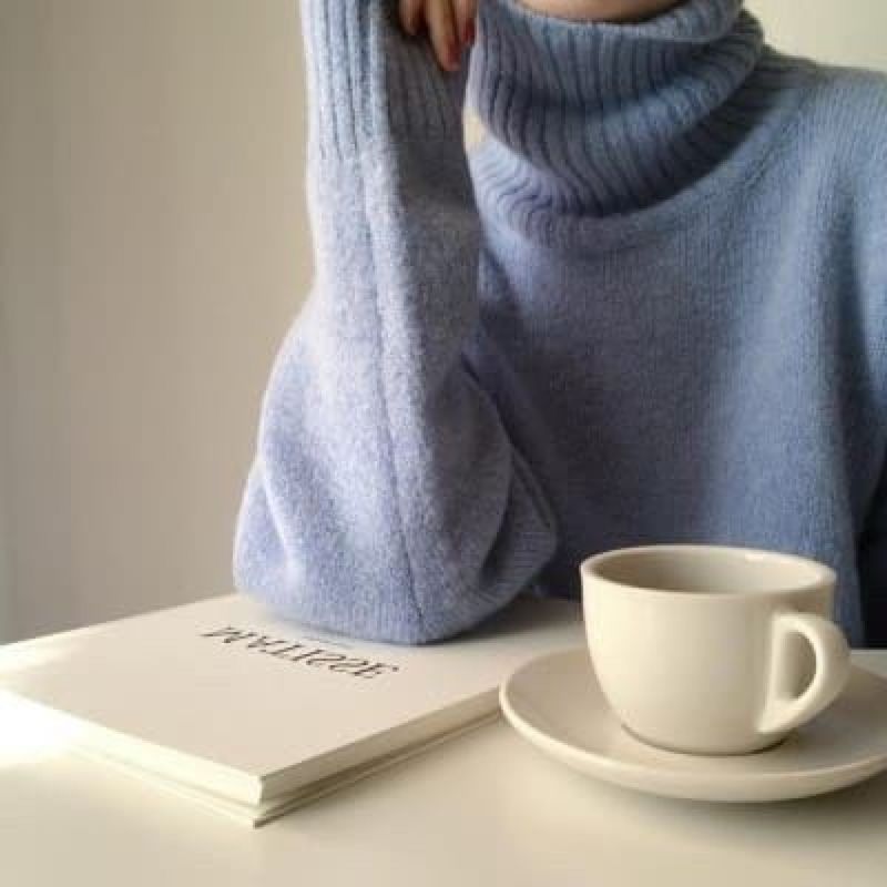 Anna In Bookland ☕📖 picture