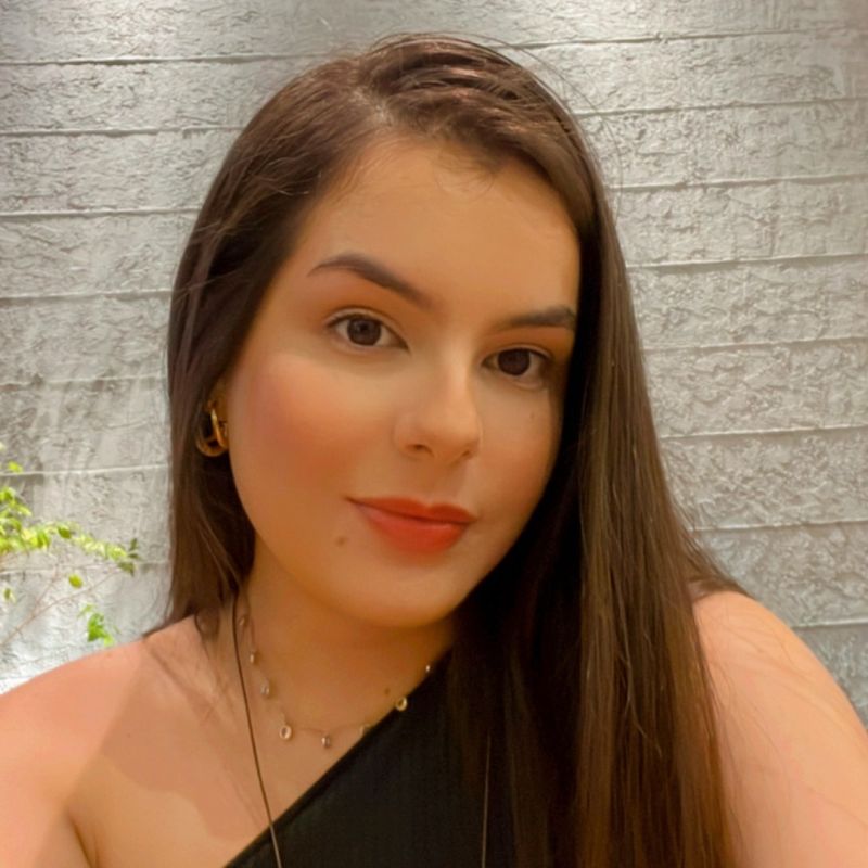Lara Thaís Estevam picture