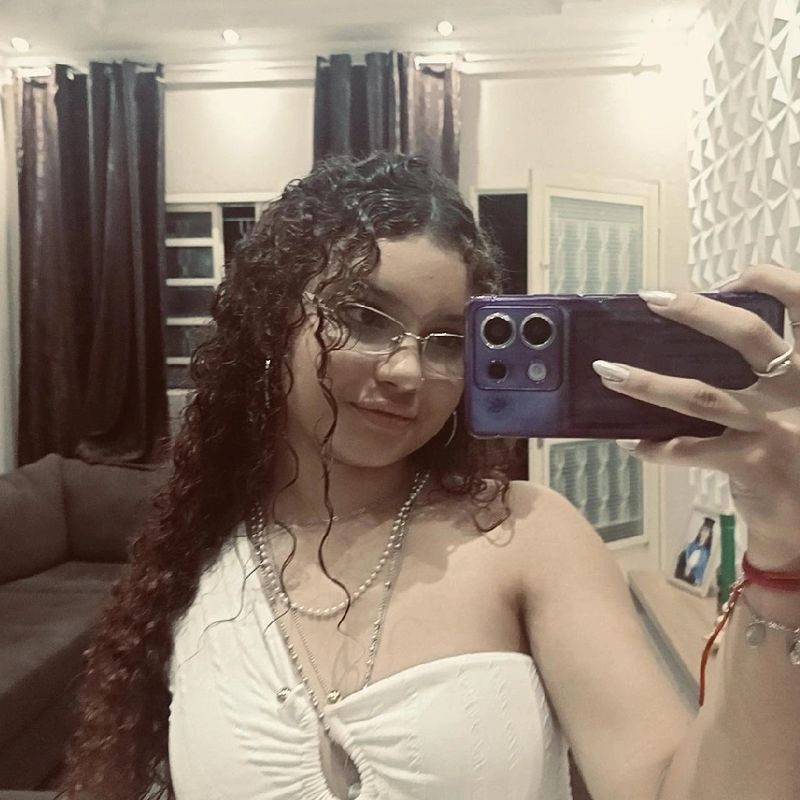 Ana Lívia picture