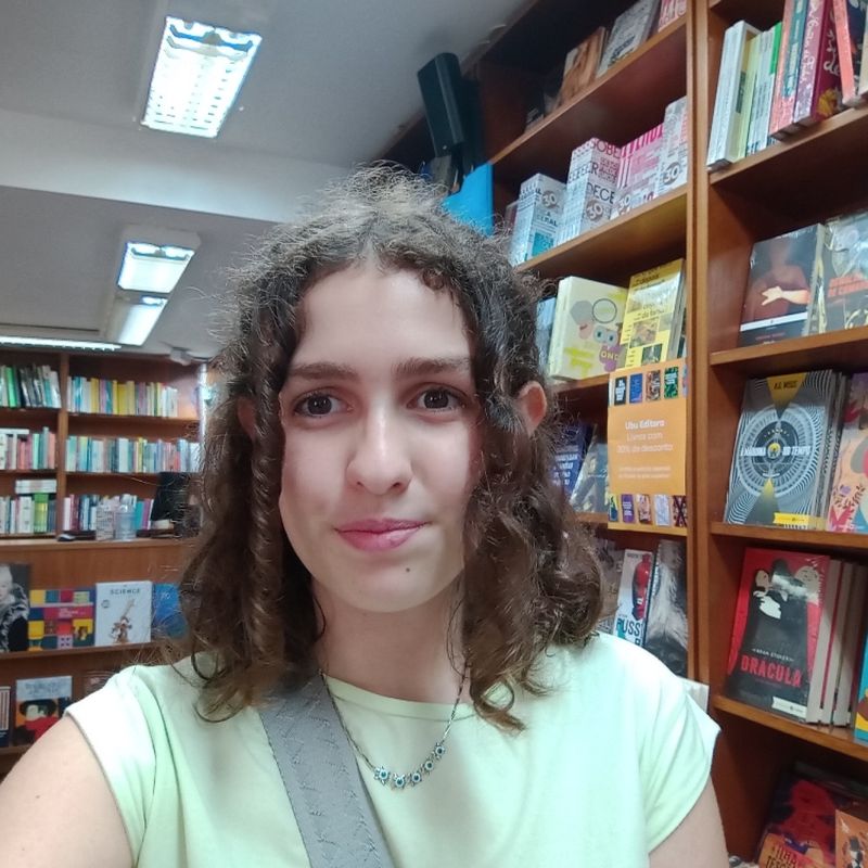 Laura Paolucci picture