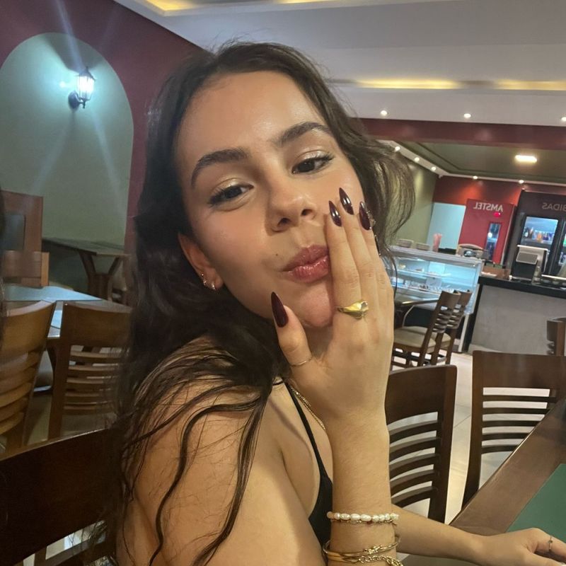 lilyanmarques  picture