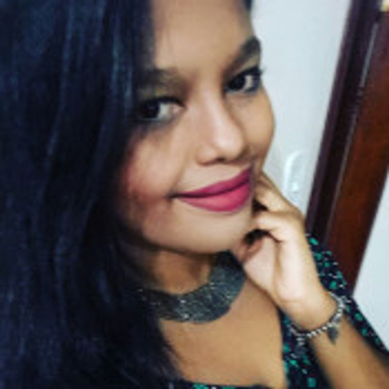 Julia Dias picture